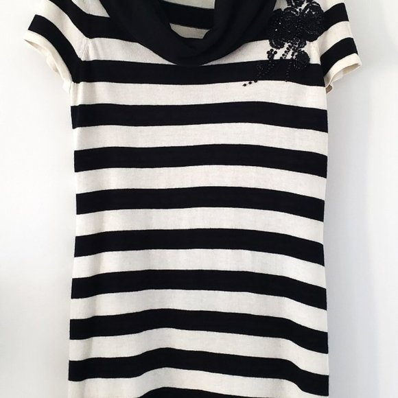 NEW INC International Concepts Striped Top with Beaded Floral Detail - Large - Picture 1 of 5